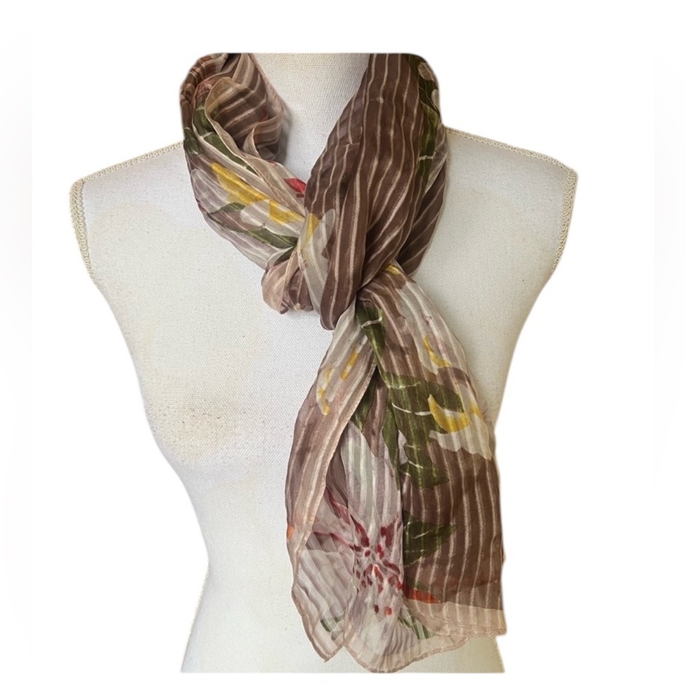Vince Camuto, ladies, oblong, scarf, floral sheer excellent condition
